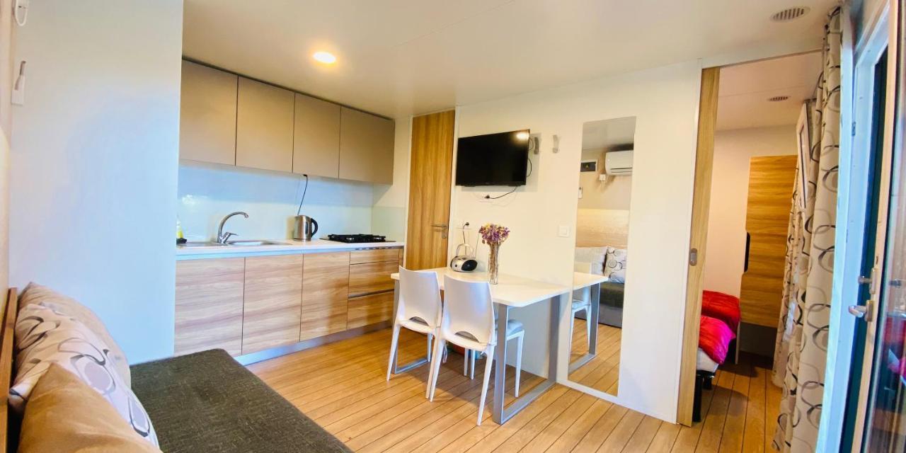 Mobile Home Lidano, Kamp Porton Biondi Rovinj Kültér fotó